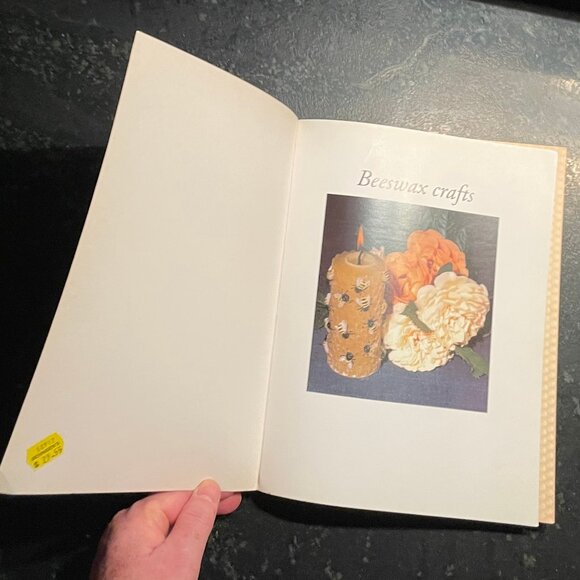 "Beeswax Crafts" 1996 First Edition Search Press Paperback - Picture 6 of 8